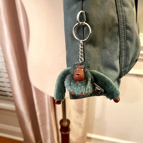 EUC Kipling Eleva Convertible Crossbo Bag in Light Aloe Tonal Green Carried Once - Picture 5 of 6